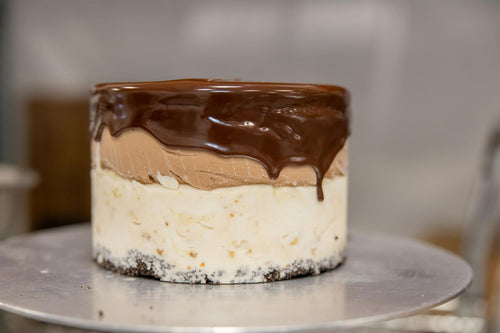 CUSTOM ICE CREAM CAKES CUSTOM ICE CREAM CAKES